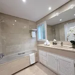 Costa Del Sol Frontline Sea View Penthouse Apartment *