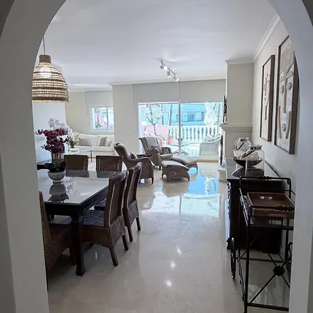 Costa Del Sol Frontline Sea View Penthouse דירה אסטפונה